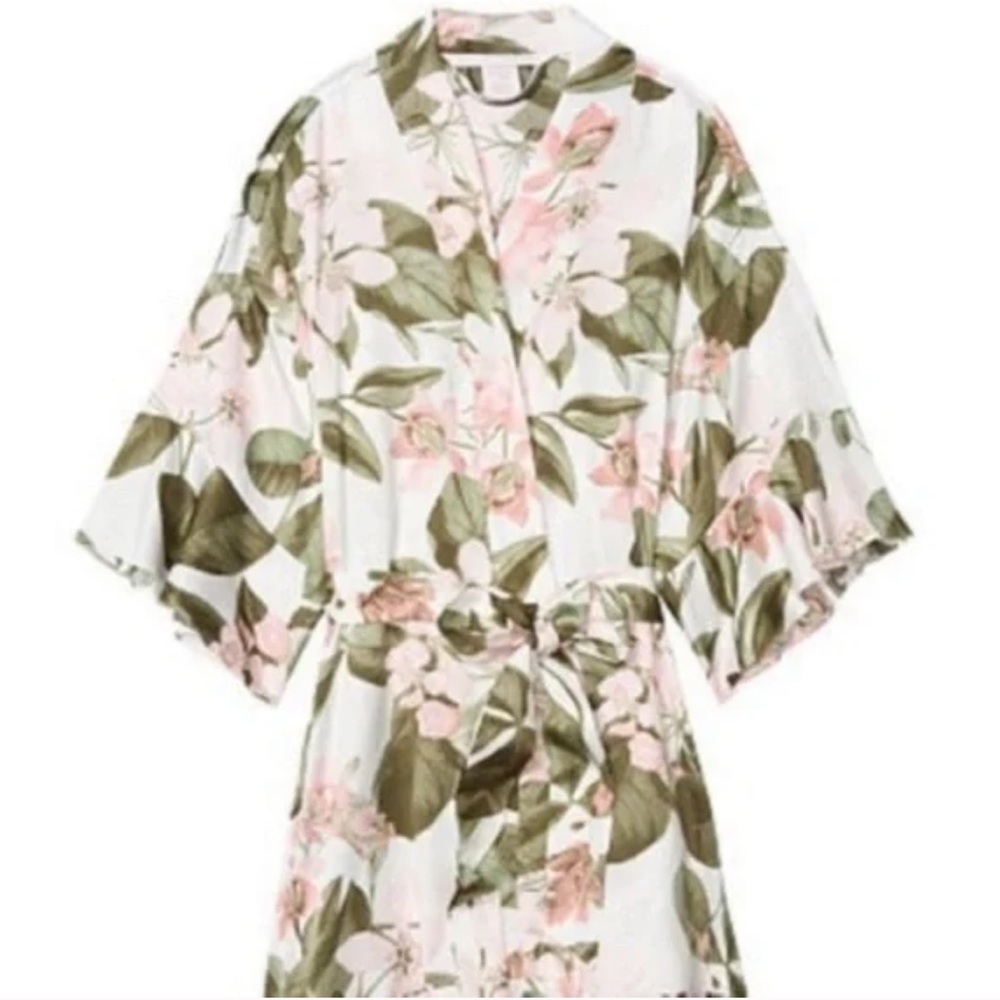 👰‍♀️Victoria’s Secret Bride Robe👰‍♀️ - Picture 4 of 8